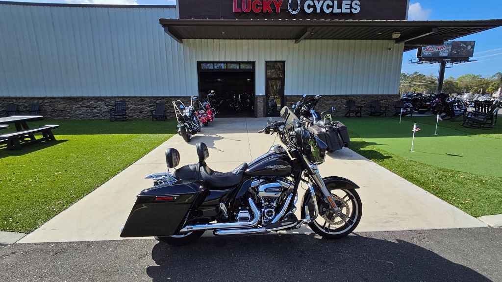 2017 Harley-Davidson FLTRXS Road Glide Special - $14,500