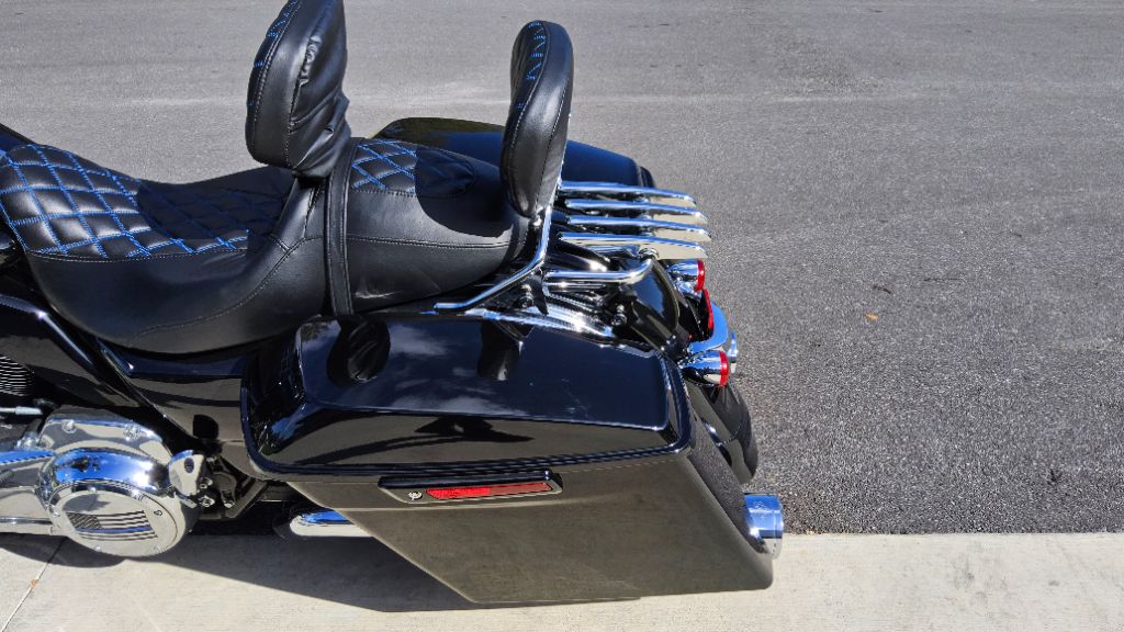 2017 Harley-Davidson FLTRXS Road Glide Special - $14,500