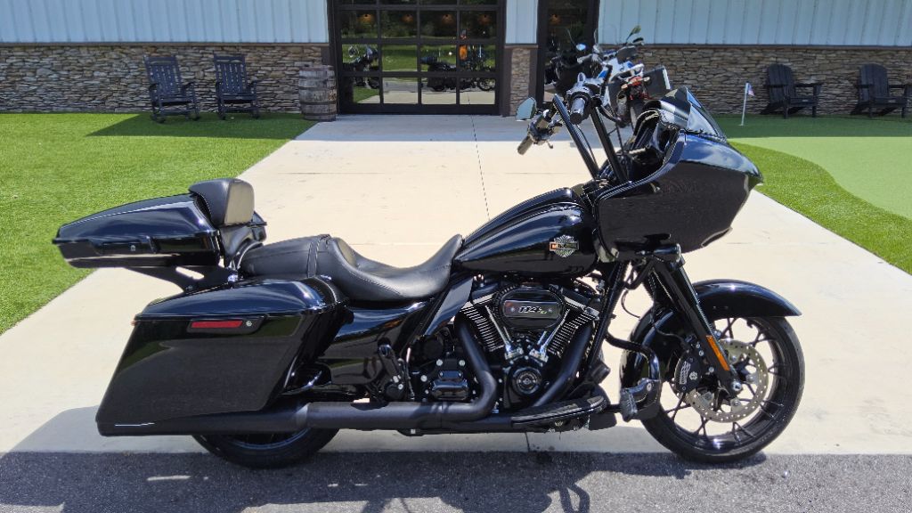 2023 Harley-davidson Road Glide Special - $22,500