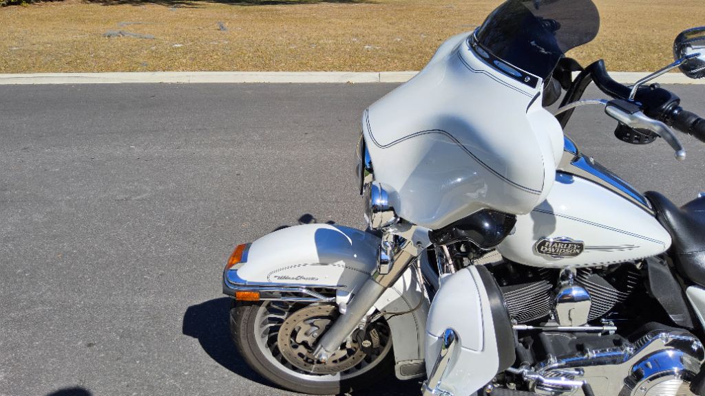 2012 Harley-Davidson FLHR Road King - $9,900