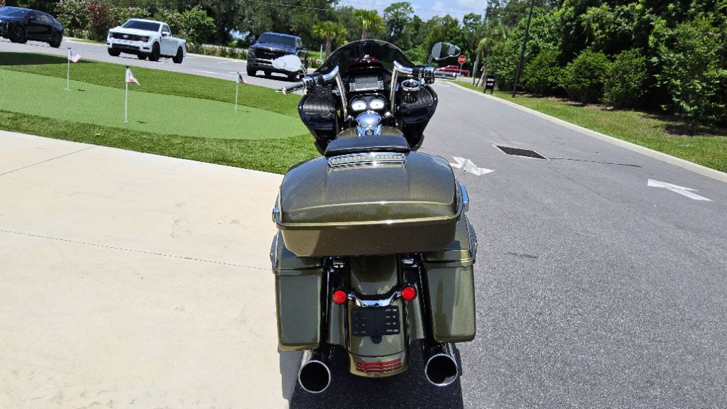 2017 Harley Davidson Road Glide S  - $17,500