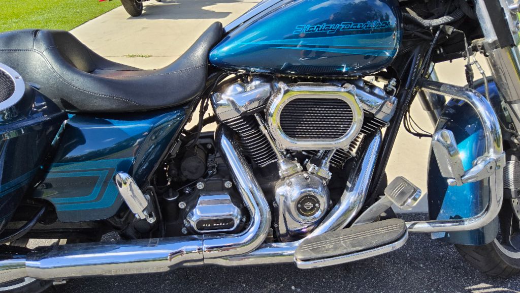 2020 Harley Davidson Streetglide Flhx - $15,995