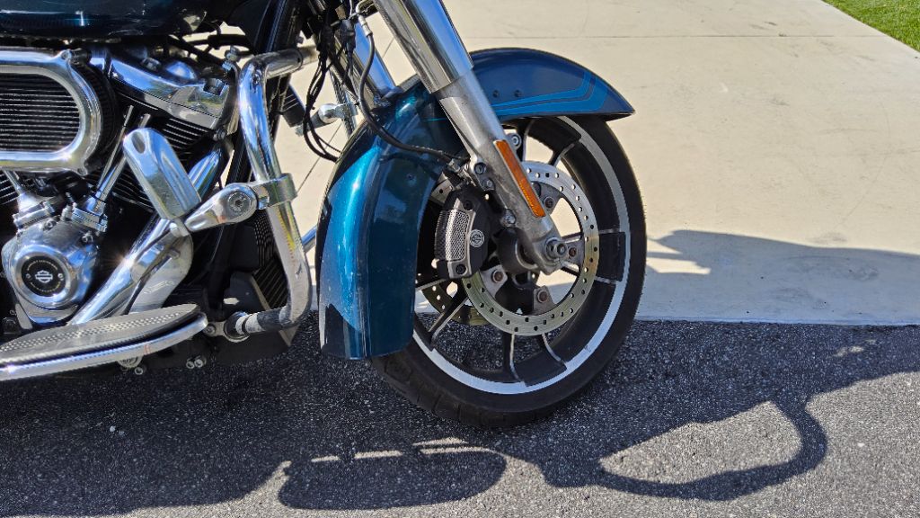 2020 Harley Davidson Streetglide Flhx - $15,995
