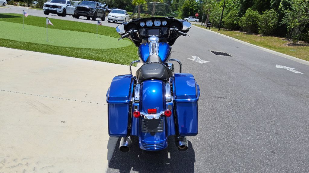 2017 Harley Davidson Street Glide S Flhxs - $15,900