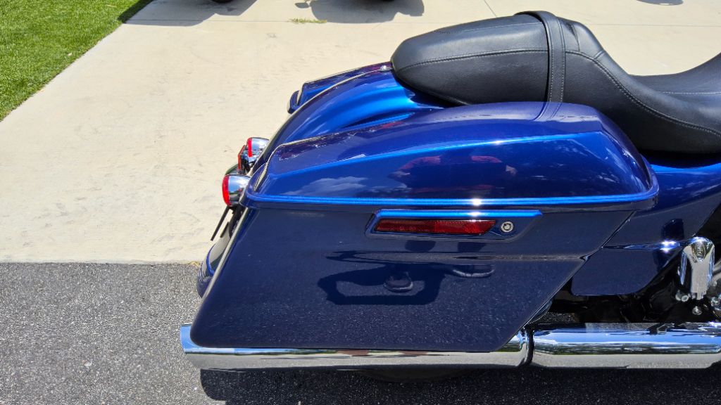 2017 Harley Davidson Street Glide S Flhxs - $15,900