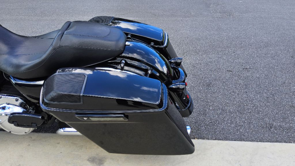 2019 Harley-davidson Road Glide - $15,900