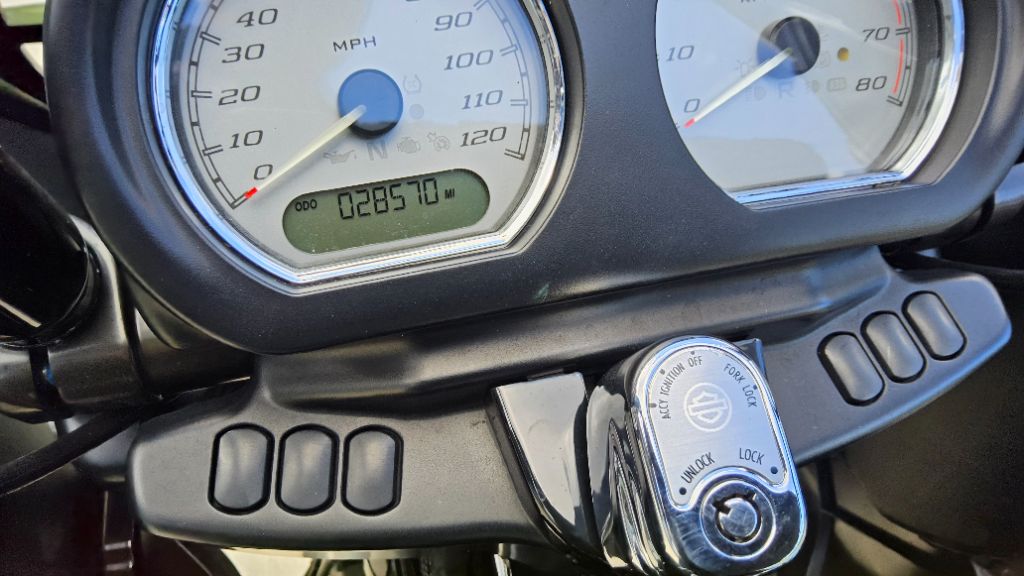 2019 Harley-davidson Road Glide - $15,900
