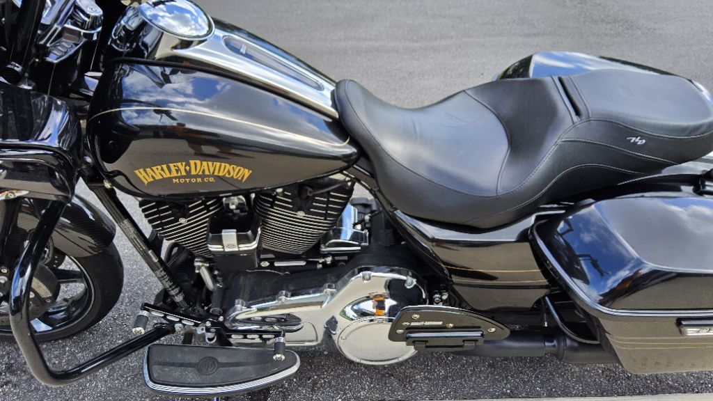 2016 Harley-davidson Road Glide Special - $14,500