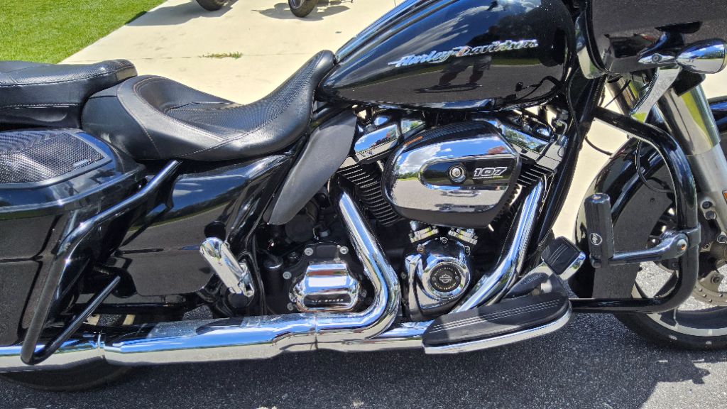 2017 Harley Davidson Road Glide S Fltrxs - $14,500