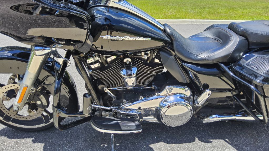 2017 Harley Davidson Road Glide S Fltrxs - $14,500