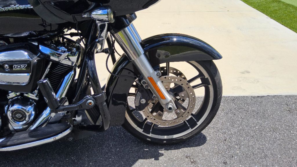 2017 Harley Davidson Road Glide S Fltrxs - $14,500