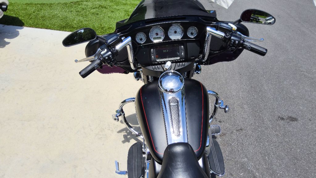 2015 Harley Davidson Streetglide S Flhxs - $12,900