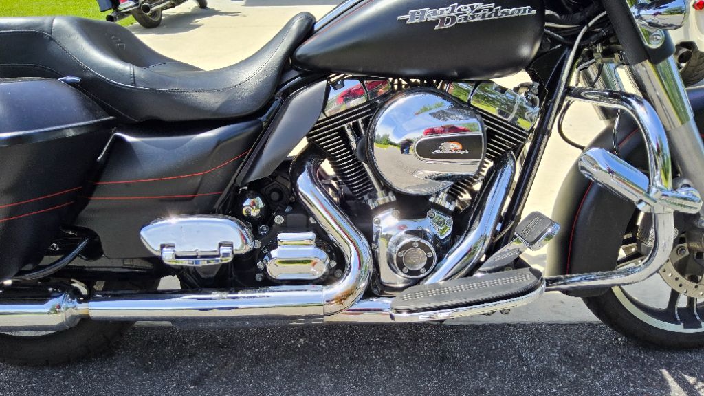 2015 Harley Davidson Streetglide S Flhxs - $12,900