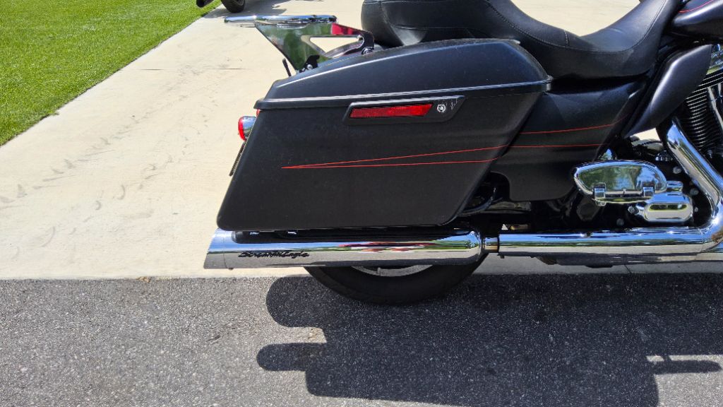 2015 Harley Davidson Streetglide S Flhxs - $12,900
