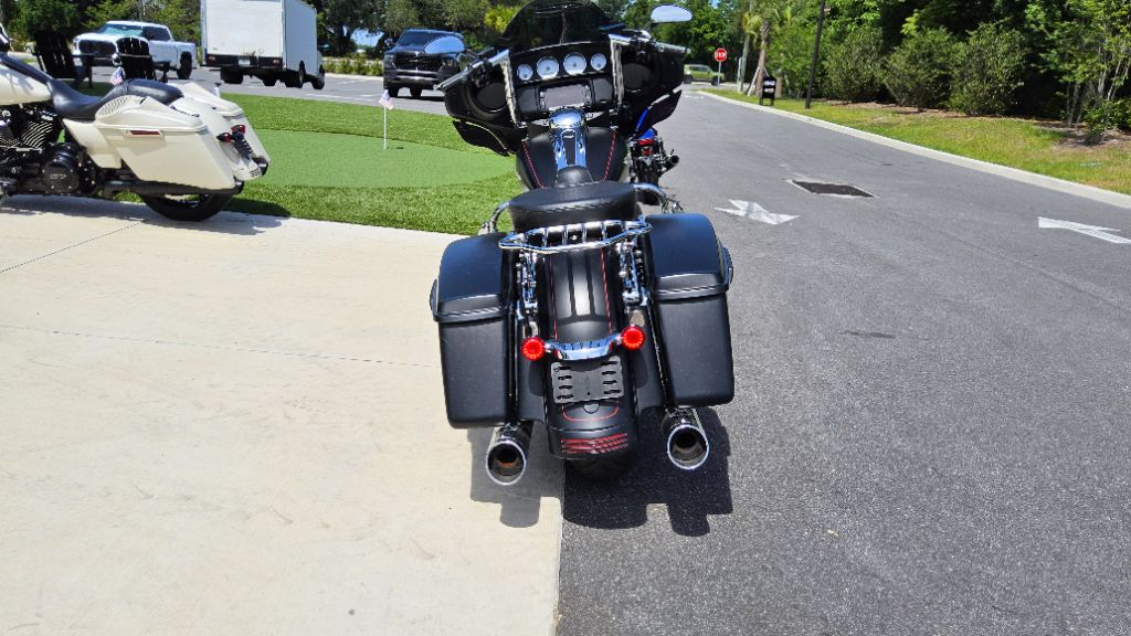 2015 Harley Davidson Streetglide S Flhxs - $12,900