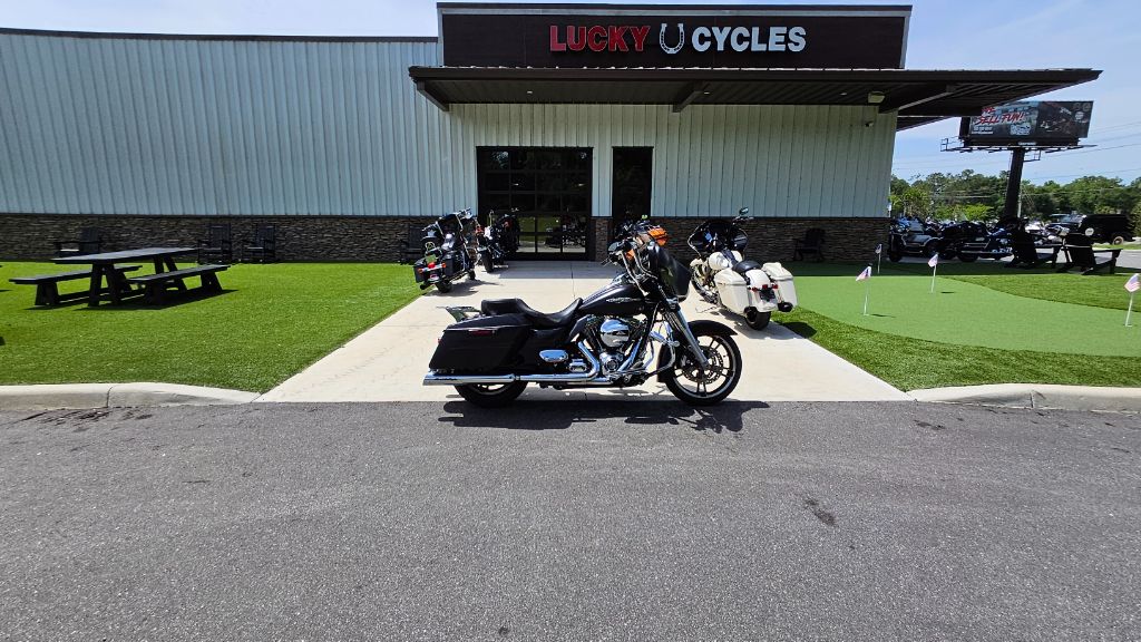2015 Harley Davidson Streetglide S Flhxs - $12,900