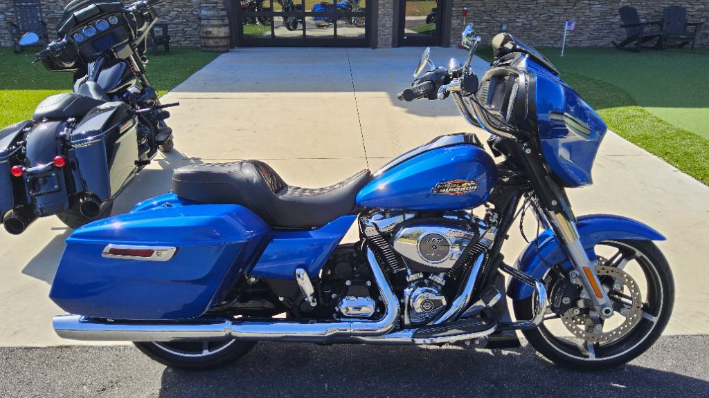 2025 Harley-Davidson FLHX Street Glide - $23,900