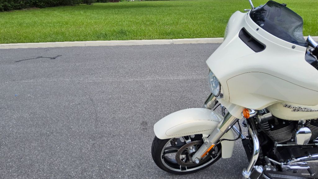 2014 Harley-davidson Street Glide Special - $12,500