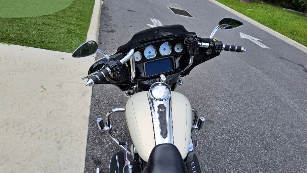 2014 Harley-davidson Street Glide Special - $12,500