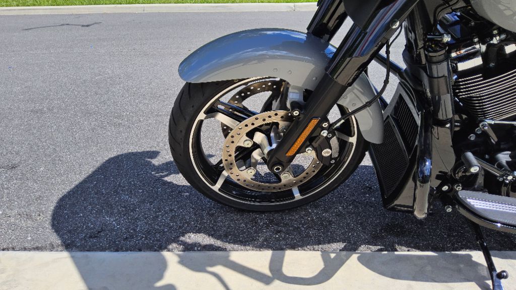 2025 Harley-davidson Street Glide - $25,995