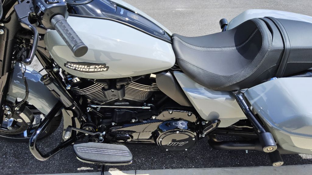 2025 Harley Davidson Streetglide Flhx - $25,995