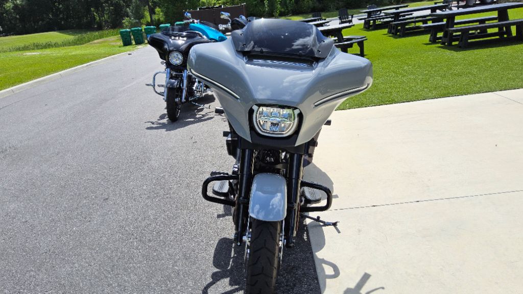 2025 Harley Davidson Streetglide Flhx - $25,995