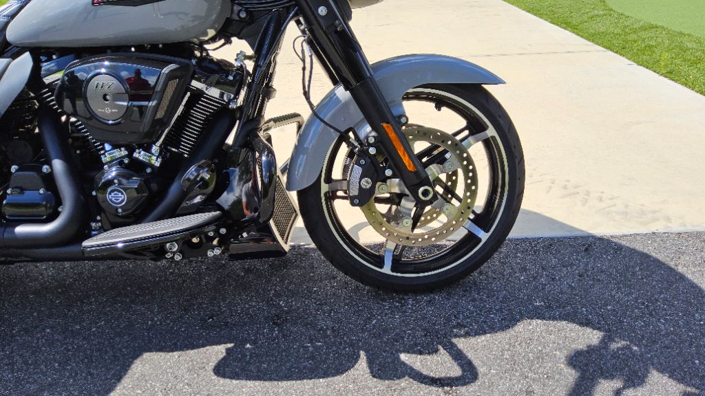 2025 Harley-davidson Street Glide - $25,995