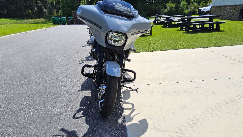 2025 Harley-davidson Street Glide - $25,995