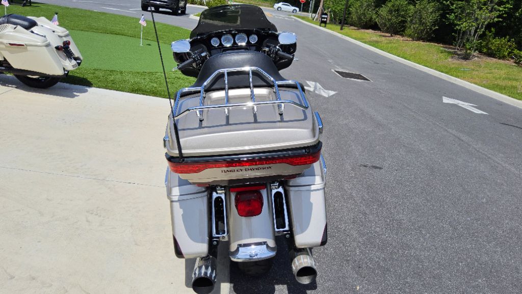 2018 Harley Davidson Limited Flhtk - $13,995