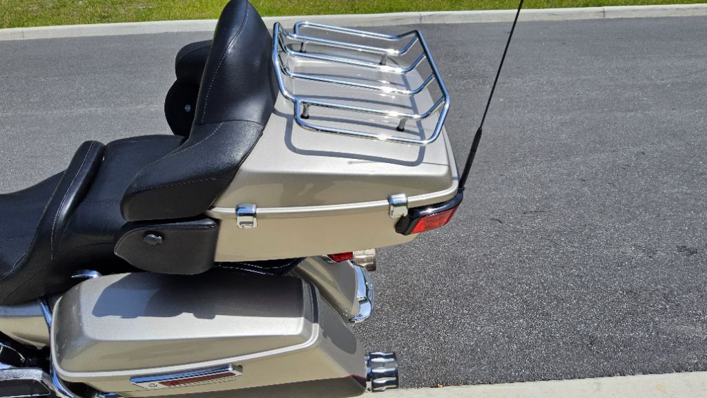 2018 Harley Davidson Limited Flhtk - $13,995