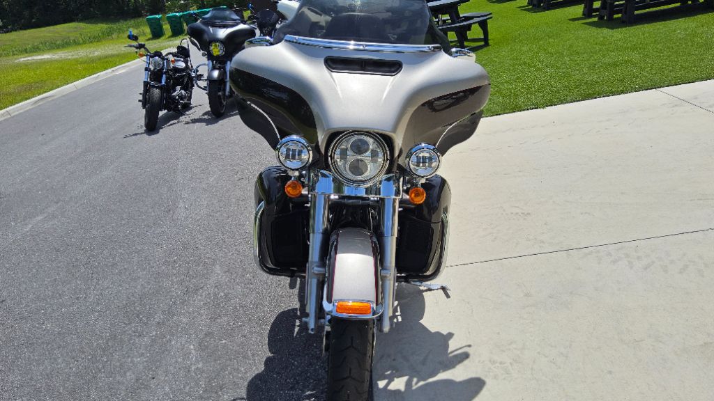 2018 Harley Davidson Limited Flhtk - $13,995