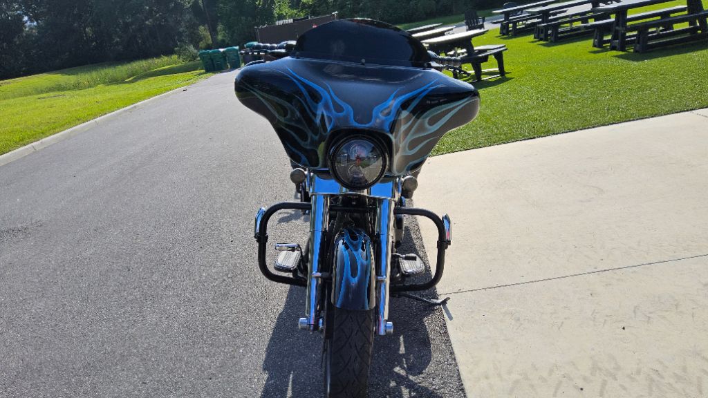 2010 Harley-davidson Street Glide - $8,995