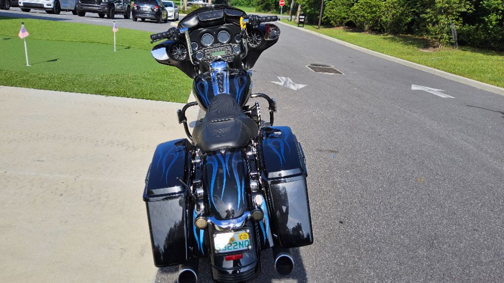 2010 Harley-davidson Street Glide - $8,995