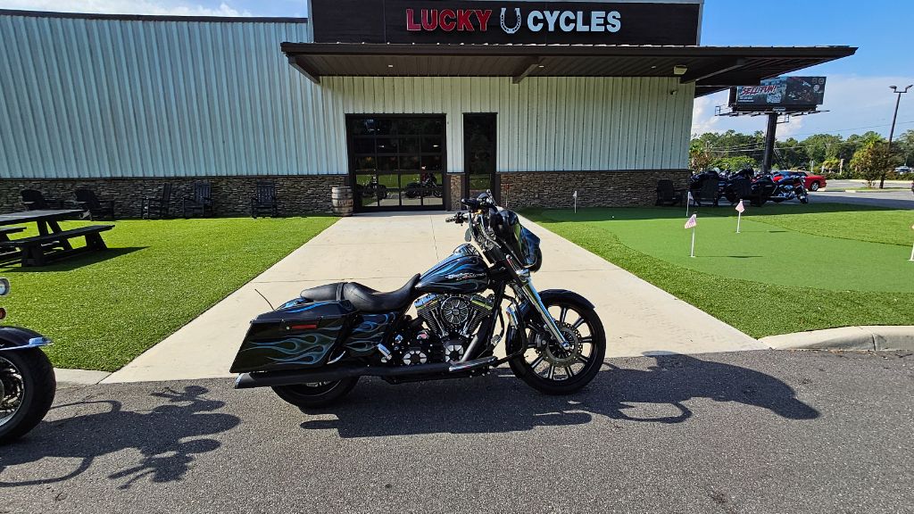 2010 Harley-davidson Street Glide - $8,995