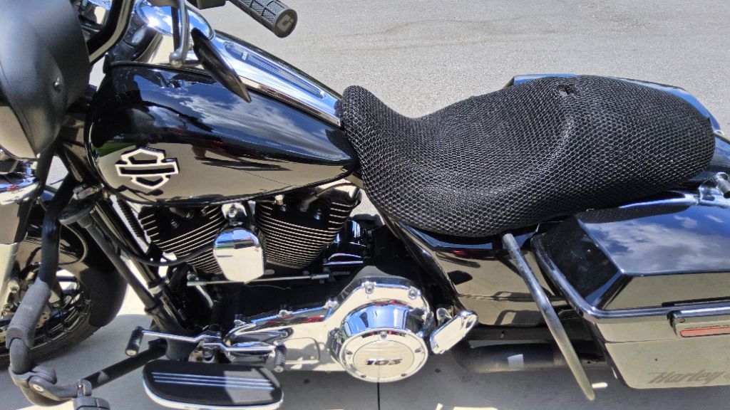 2012 Harley Davidson Streetglide - $12,500