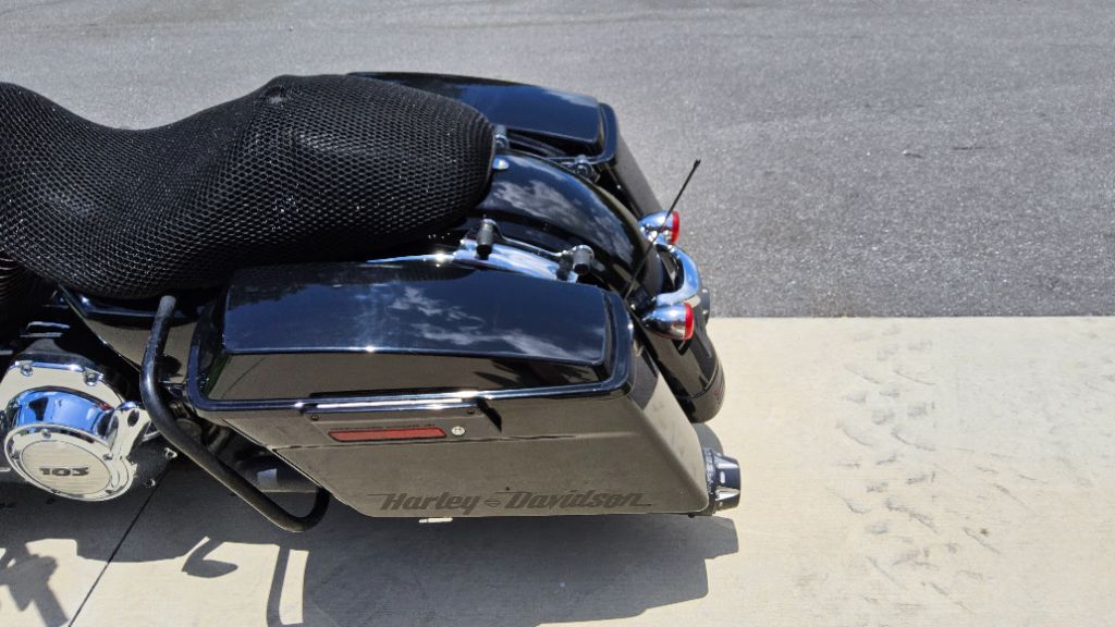 2012 Harley Davidson Streetglide - $12,500