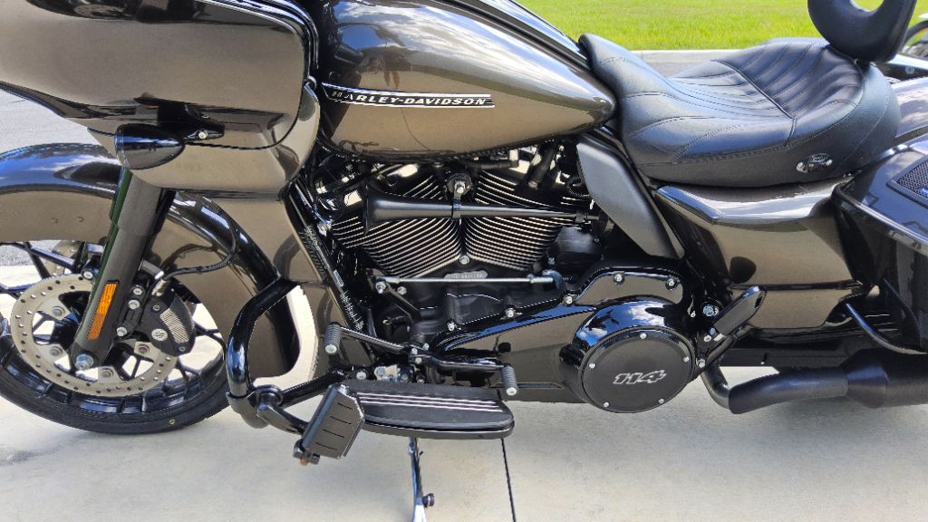 2020 Harley Davidson Road Glide S Fltrxs - $19,995