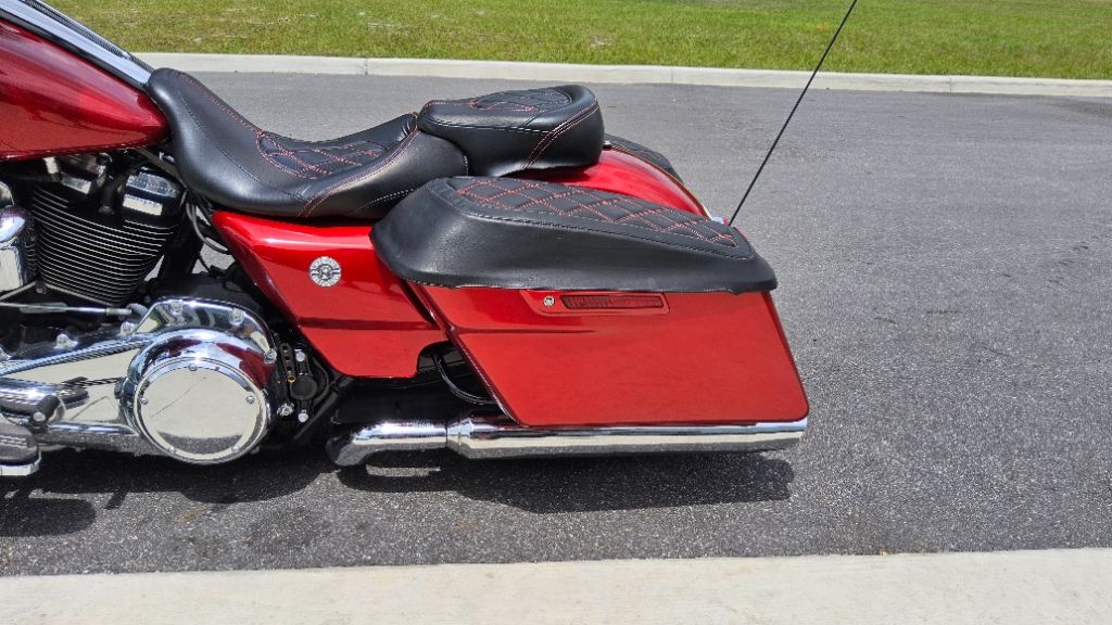 2018 Harley-Davidson FLHX Street Glide - $13,995