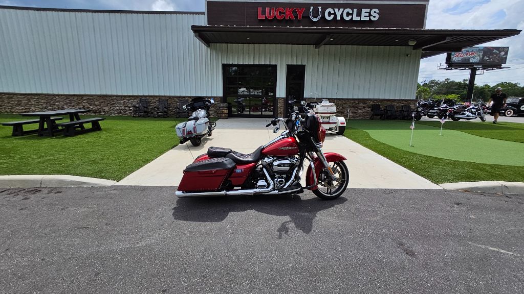 2018 Harley-Davidson FLHX Street Glide - $13,995