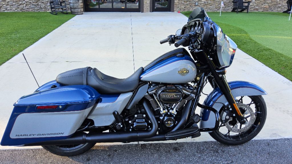 2023 Harley-davidson Street Glide Special - $20,500