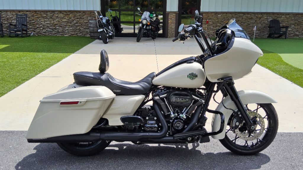 2022 Harley-davidson Road Glide Special - $21,900
