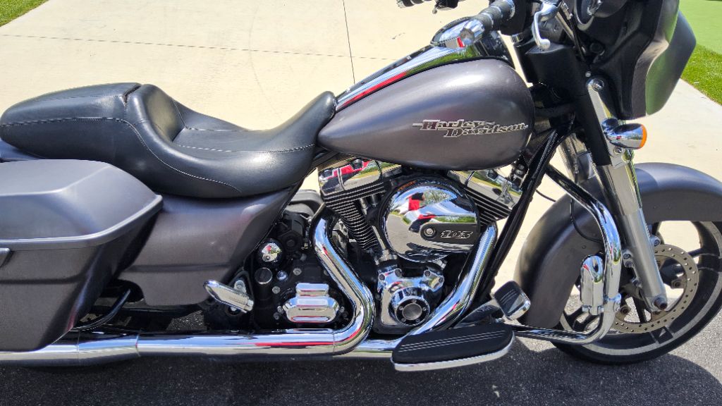 2015 Harley-Davidson FLTRX Road Glide - $11,500