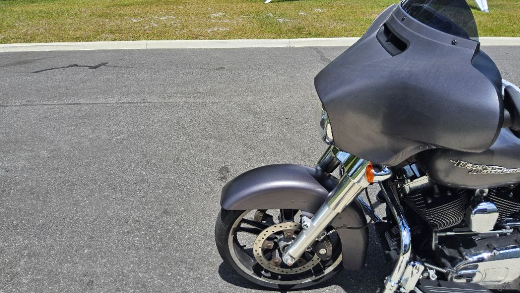 2015 Harley-Davidson FLTRX Road Glide - $11,500