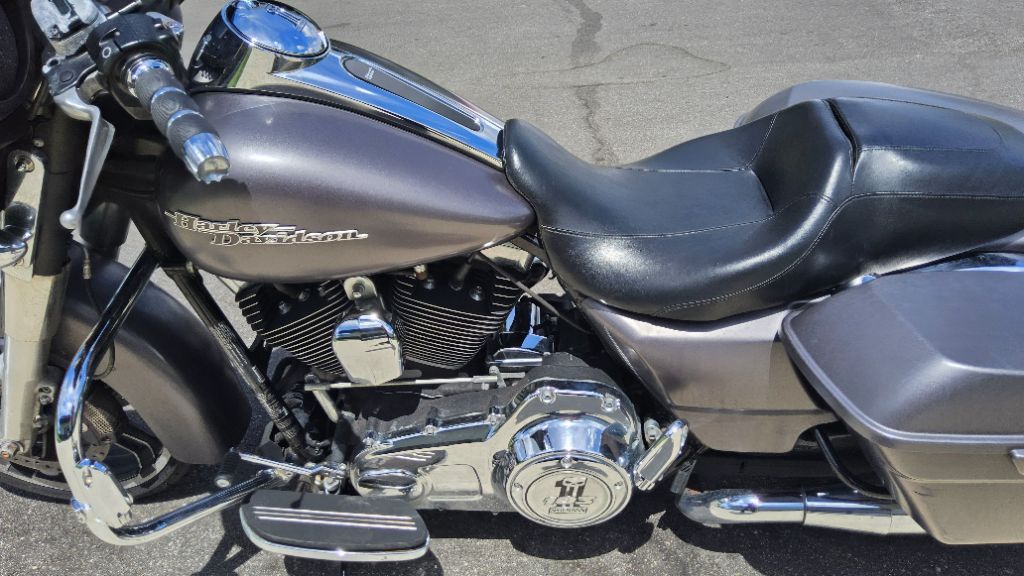 2015 Harley-Davidson FLTRX Road Glide - $11,500