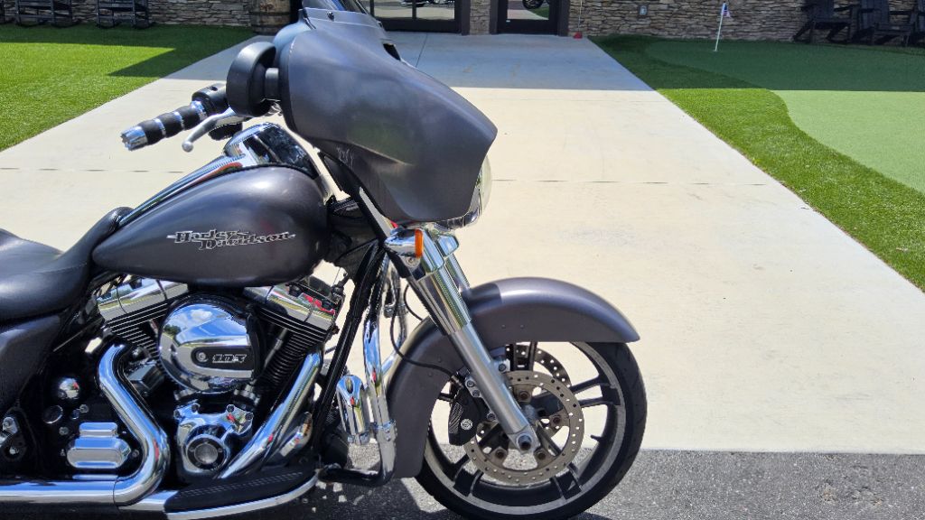 2015 Harley-Davidson FLTRX Road Glide - $11,500
