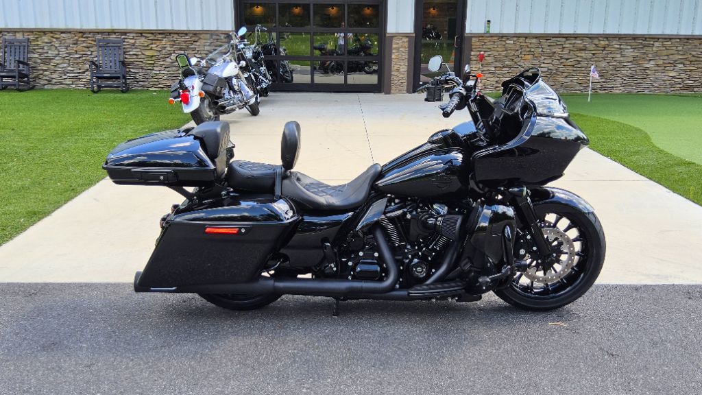 2019 Harley-davidson Road Glide Special - $21,900
