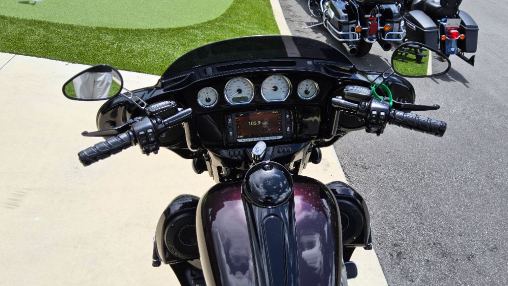 2016 Harley-davidson Street Glide Special - $14,995