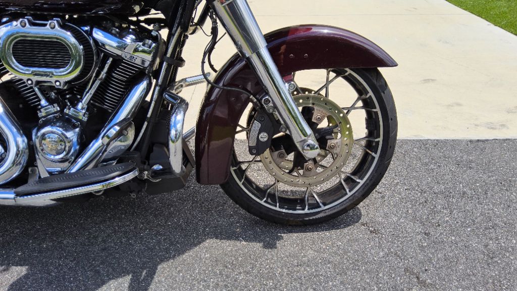 2021 Harley-davidson Road Glide Special - $17,995