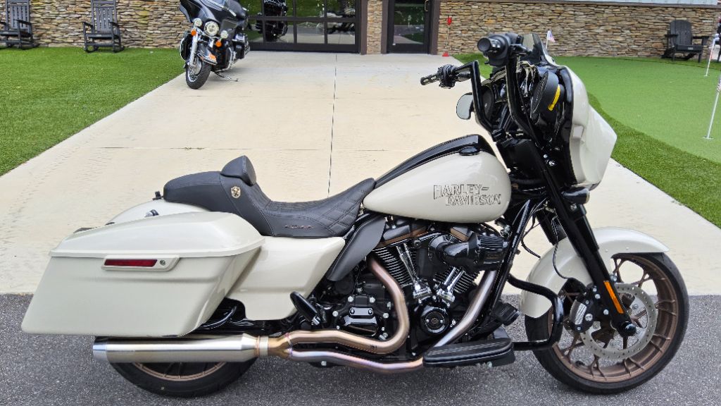 2023 Harley-davidson Street Glide St - $22,500