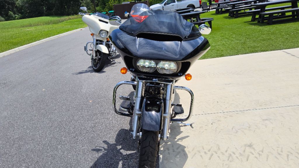 2023 Harley-davidson Road Glide - $17,500